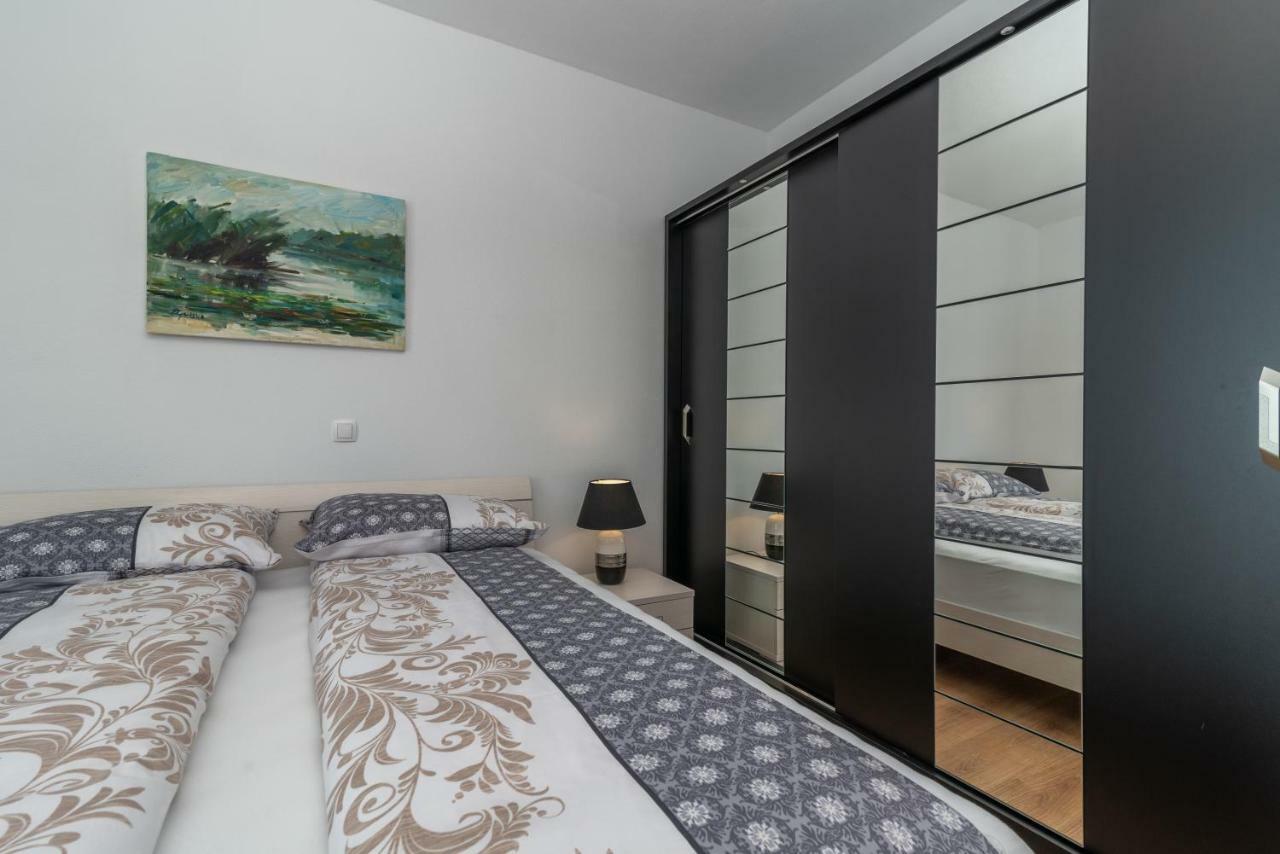 Villa Confido Luxury Apartment 01 Seget Donji Bagian luar foto